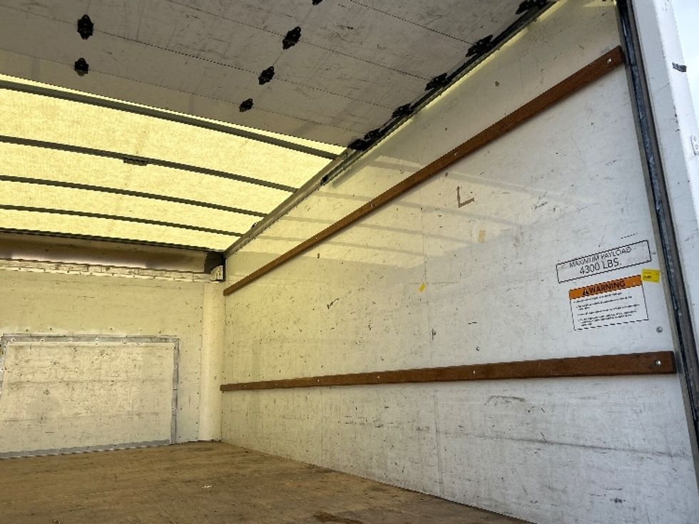 Light Duty Box Truck-Light and Medium Duty Trucks-Ford-2022-E350-El Paso-TX-89,123\n\t\tmiles-$ 34,000 - Image 11