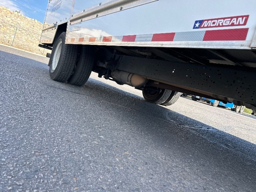 Light Duty Box Truck-Light and Medium Duty Trucks-Ford-2022-E350-El Paso-TX-89,123\n\t\tmiles-$ 34,000 - Image 13