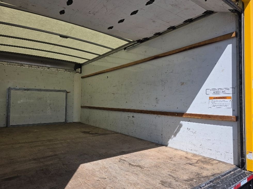 Light Duty Box Truck-Light and Medium Duty Trucks-Ford-2022-E350-El Paso-TX-92,633\n\t\tmiles-$ 27,750 - Image 12