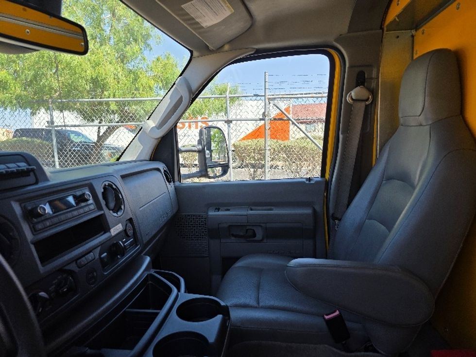 Light Duty Box Truck-Light and Medium Duty Trucks-Ford-2022-E350-El Paso-TX-92,633\n\t\tmiles-$ 27,750 - Image 19