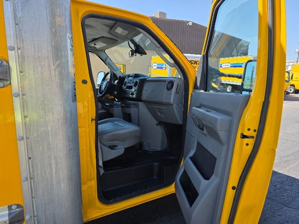 Light Duty Box Truck-Light and Medium Duty Trucks-Ford-2022-E350-El Paso-TX-92,633\n\t\tmiles-$ 27,750 - Image 20