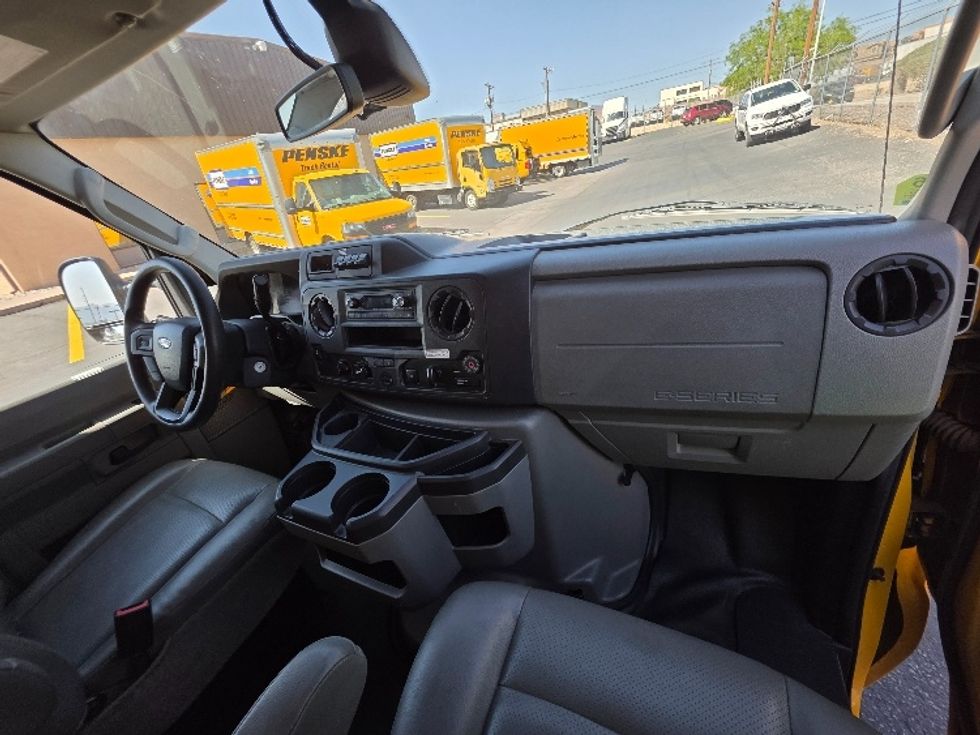 Light Duty Box Truck-Light and Medium Duty Trucks-Ford-2022-E350-El Paso-TX-92,633\n\t\tmiles-$ 27,750 - Image 21