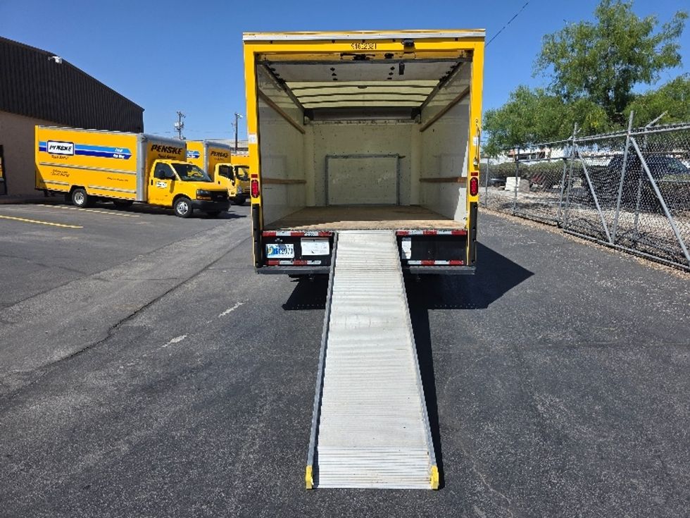 Light Duty Box Truck-Light and Medium Duty Trucks-Ford-2022-E350-El Paso-TX-92,633\n\t\tmiles-$ 27,750 - Image 9