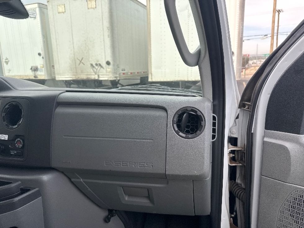 Light Duty Box Truck-Light and Medium Duty Trucks-Ford-2022-E350-El Paso-TX-95,856\n\t\tmiles-$ 30,500 - Image 18