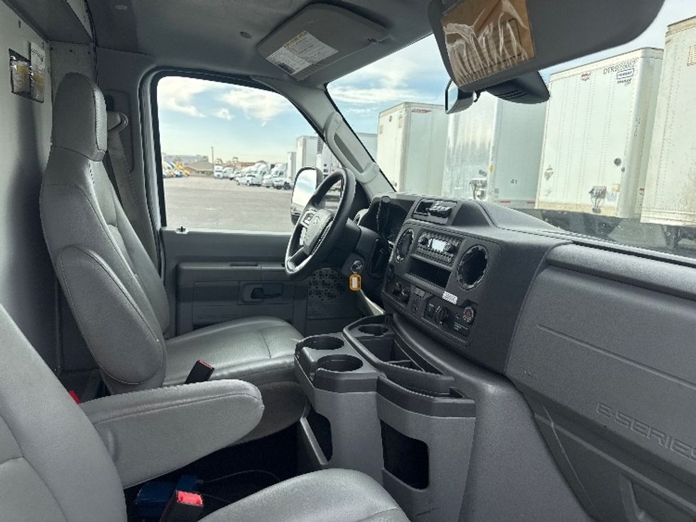 Light Duty Box Truck-Light and Medium Duty Trucks-Ford-2022-E350-El Paso-TX-95,856\n\t\tmiles-$ 30,500 - Image 19