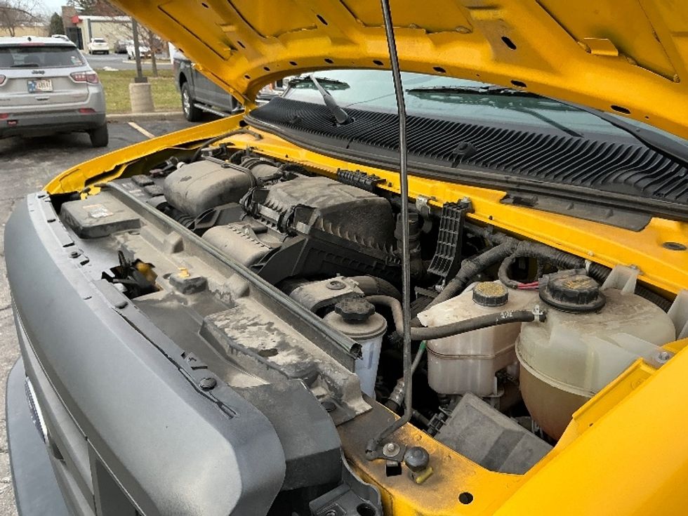 Light Duty Box Truck-Light and Medium Duty Trucks-Ford-2022-E350-Elkhart-IN-86,671\n\t\tmiles-$ 28,500 - Image 23