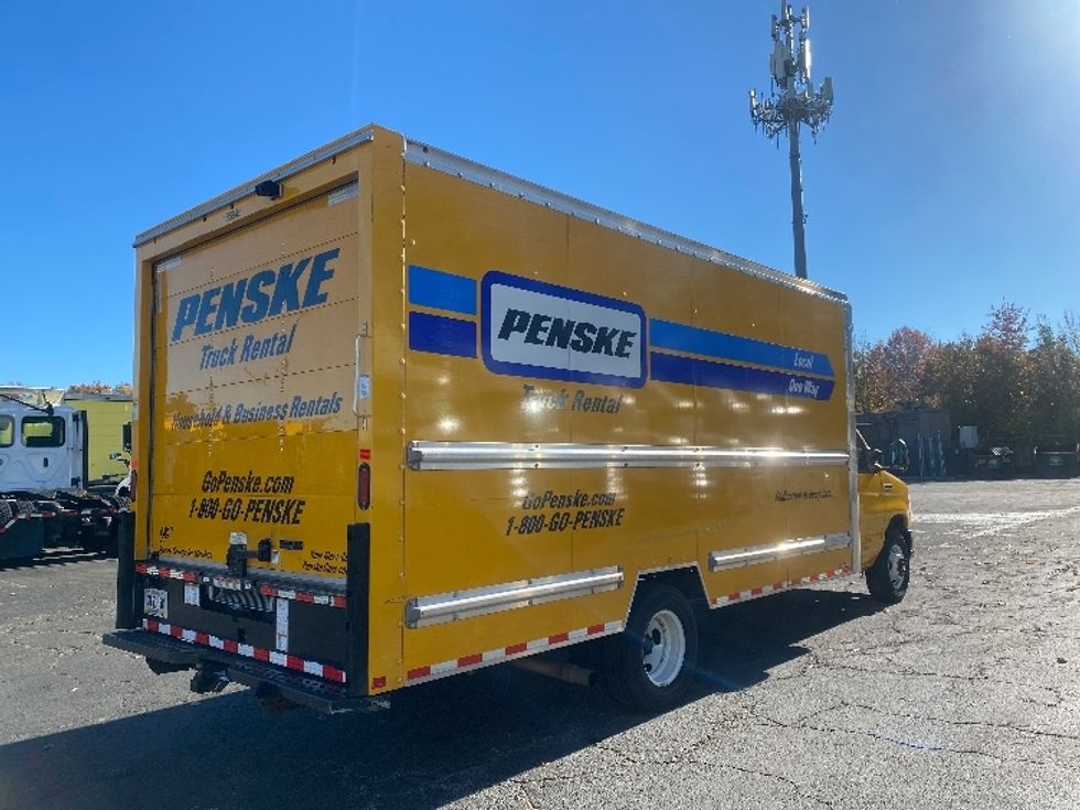 Light Duty Box Truck-Light and Medium Duty Trucks-Ford-2022-E350-Elmsford-NY-118,862\n\t\tmiles-$ 25,250 - Image 13