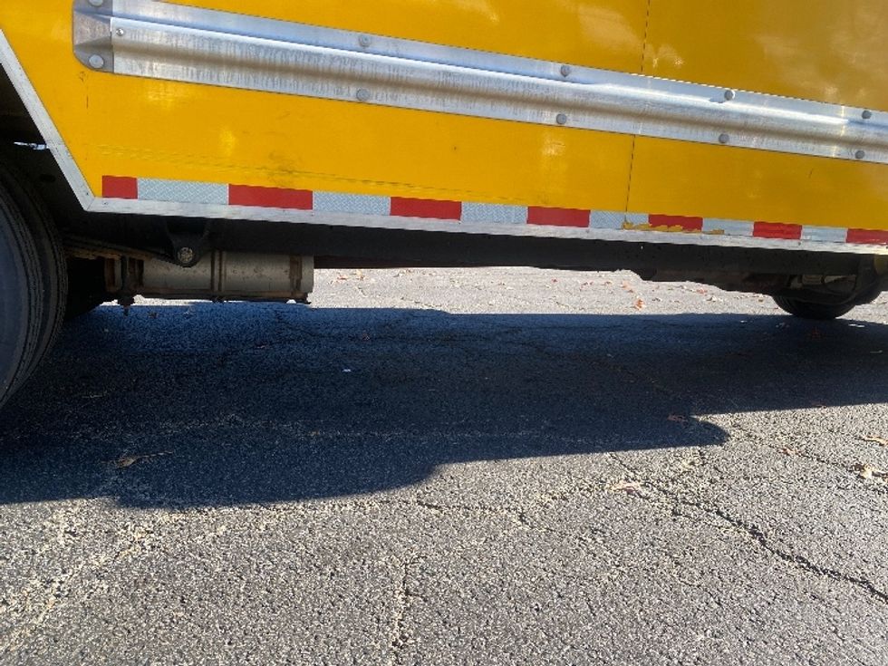 Light Duty Box Truck-Light and Medium Duty Trucks-Ford-2022-E350-Elmsford-NY-118,862\n\t\tmiles-$ 25,250 - Image 14