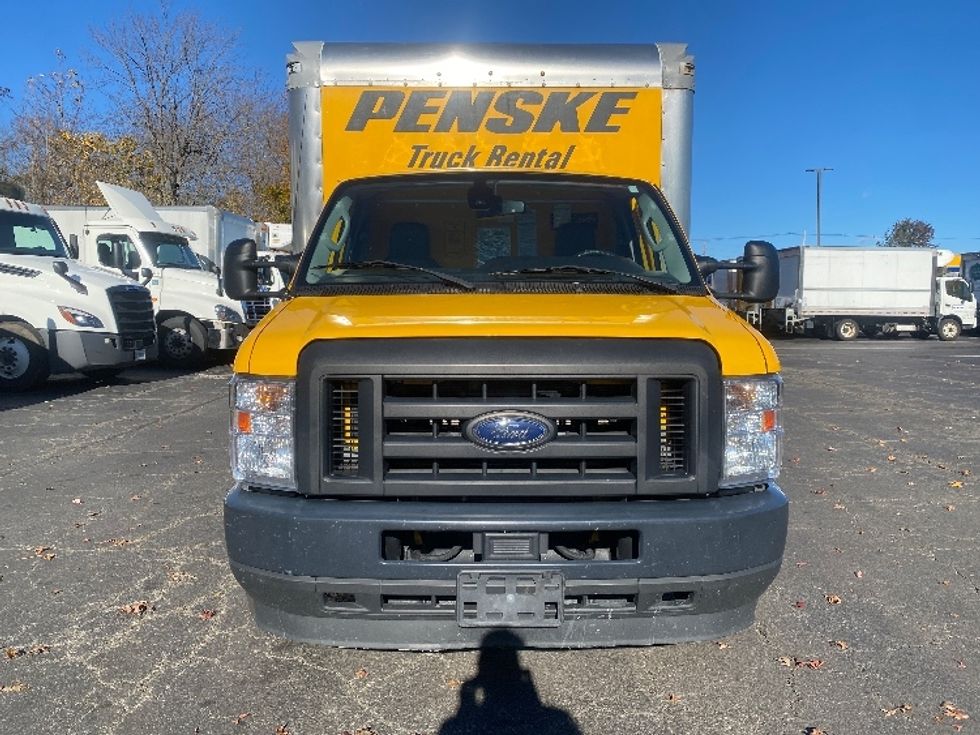 Light Duty Box Truck-Light and Medium Duty Trucks-Ford-2022-E350-Elmsford-NY-118,862\n\t\tmiles-$ 25,250 - Image 2