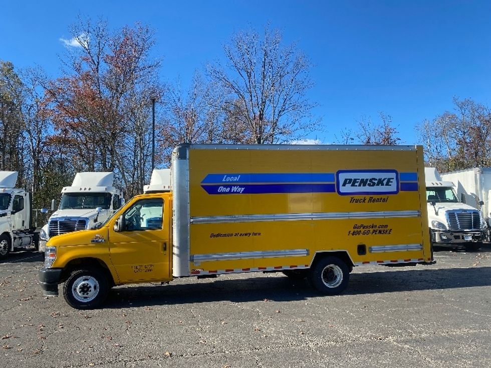 Light Duty Box Truck-Light and Medium Duty Trucks-Ford-2022-E350-Elmsford-NY-118,862\n\t\tmiles-$ 25,250 - Image 4