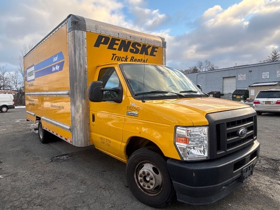 Light Duty Box Truck-Light and Medium Duty Trucks-Ford-2022-E350-Elmsford-NY-95,123\n\t\tmiles-$ 27,000 - Image 1