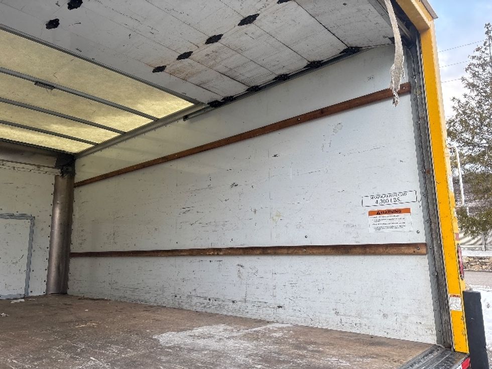 Light Duty Box Truck-Light and Medium Duty Trucks-Ford-2022-E350-Elmsford-NY-95,123\n\t\tmiles-$ 27,000 - Image 12