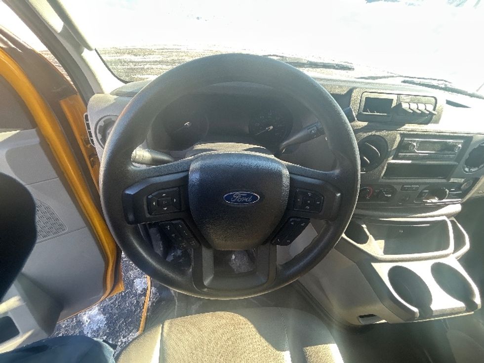 Light Duty Box Truck-Light and Medium Duty Trucks-Ford-2022-E350-Erie-PA-107,599\n\t\tmiles-$ 26,250 - Image 18