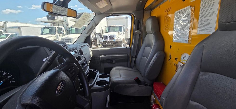 Light Duty Box Truck-Light and Medium Duty Trucks-Ford-2022-E350-Erie-PA-107,633\n\t\tmiles-$ 25,250 - Image 13