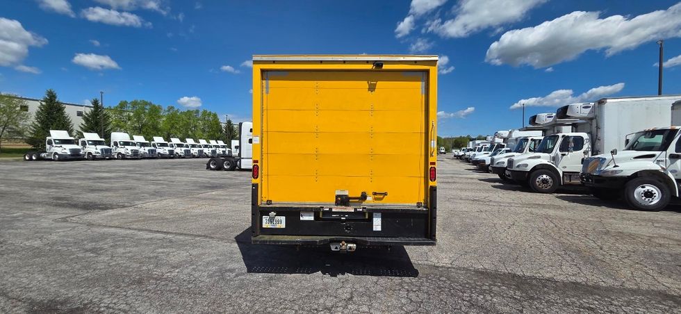 Light Duty Box Truck-Light and Medium Duty Trucks-Ford-2022-E350-Erie-PA-107,633\n\t\tmiles-$ 25,250 - Image 4