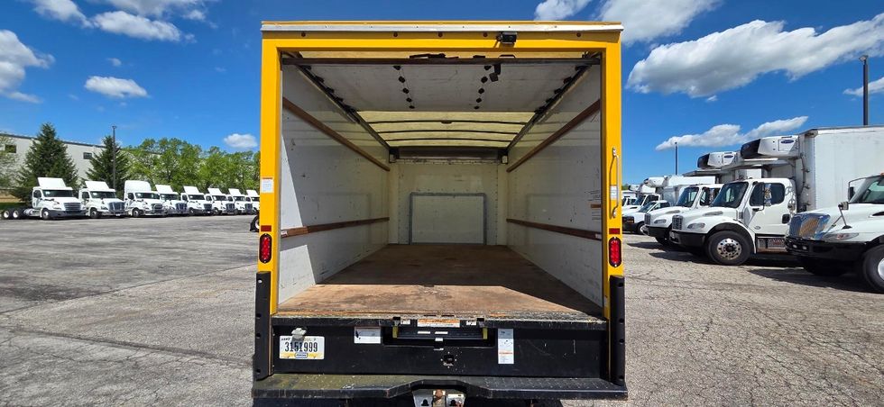 Light Duty Box Truck-Light and Medium Duty Trucks-Ford-2022-E350-Erie-PA-107,633\n\t\tmiles-$ 25,250 - Image 5