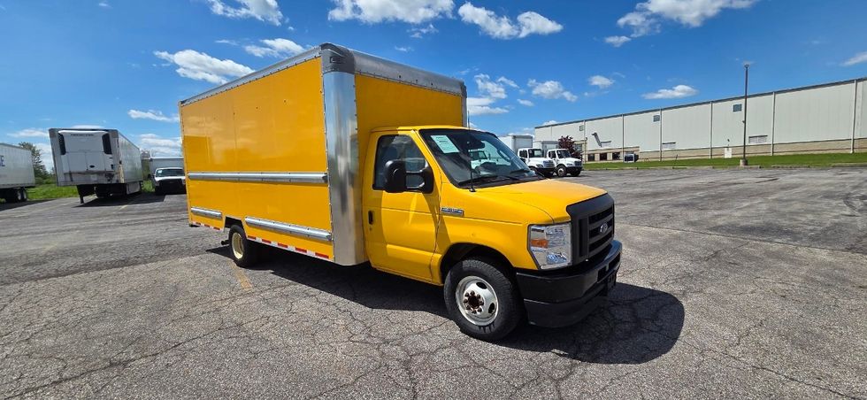 Light Duty Box Truck-Light and Medium Duty Trucks-Ford-2022-E350-Erie-PA-107,633\n\t\tmiles-$ 25,250 - Image 7