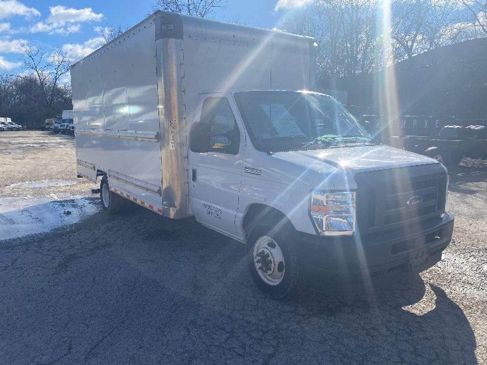 Light Duty Box Truck-Light and Medium Duty Trucks-Ford-2022-E350-Erlanger-KY-99,173\n\t\tmiles-$ 30,000 - Image 1