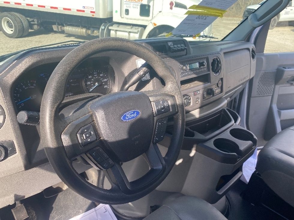 Light Duty Box Truck-Light and Medium Duty Trucks-Ford-2022-E350-Erlanger-KY-99,173\n\t\tmiles-$ 30,000 - Image 18