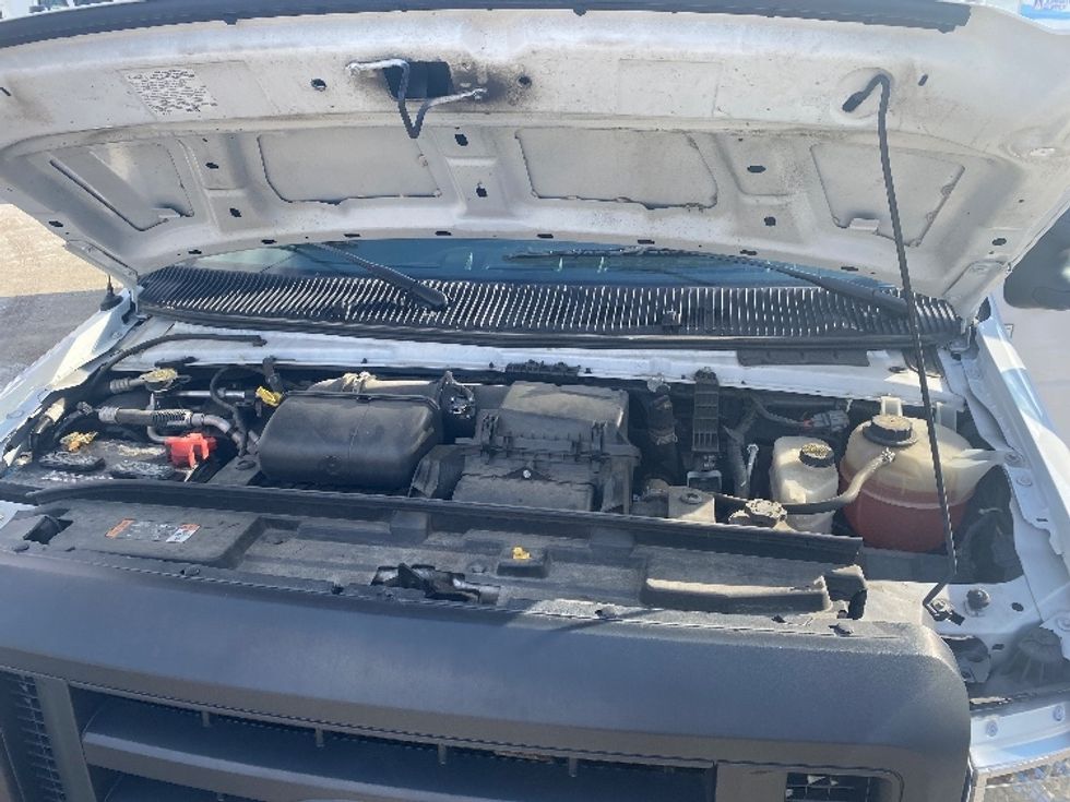 Light Duty Box Truck-Light and Medium Duty Trucks-Ford-2022-E350-Erlanger-KY-99,173\n\t\tmiles-$ 30,000 - Image 23