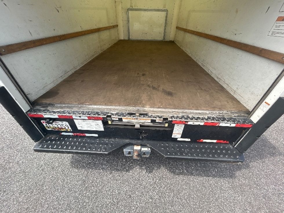 Light Duty Box Truck-Light and Medium Duty Trucks-Ford-2022-E350-Essex-MD-90,551\n\t\tmiles-$ 30,250 - Image 10