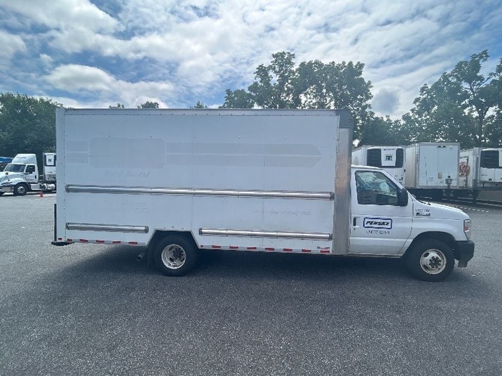 Light Duty Box Truck-Light and Medium Duty Trucks-Ford-2022-E350-Essex-MD-90,551\n\t\tmiles-$ 30,250 - Image 15