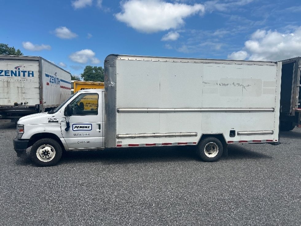 Light Duty Box Truck-Light and Medium Duty Trucks-Ford-2022-E350-Essex-MD-90,551\n\t\tmiles-$ 30,250 - Image 4
