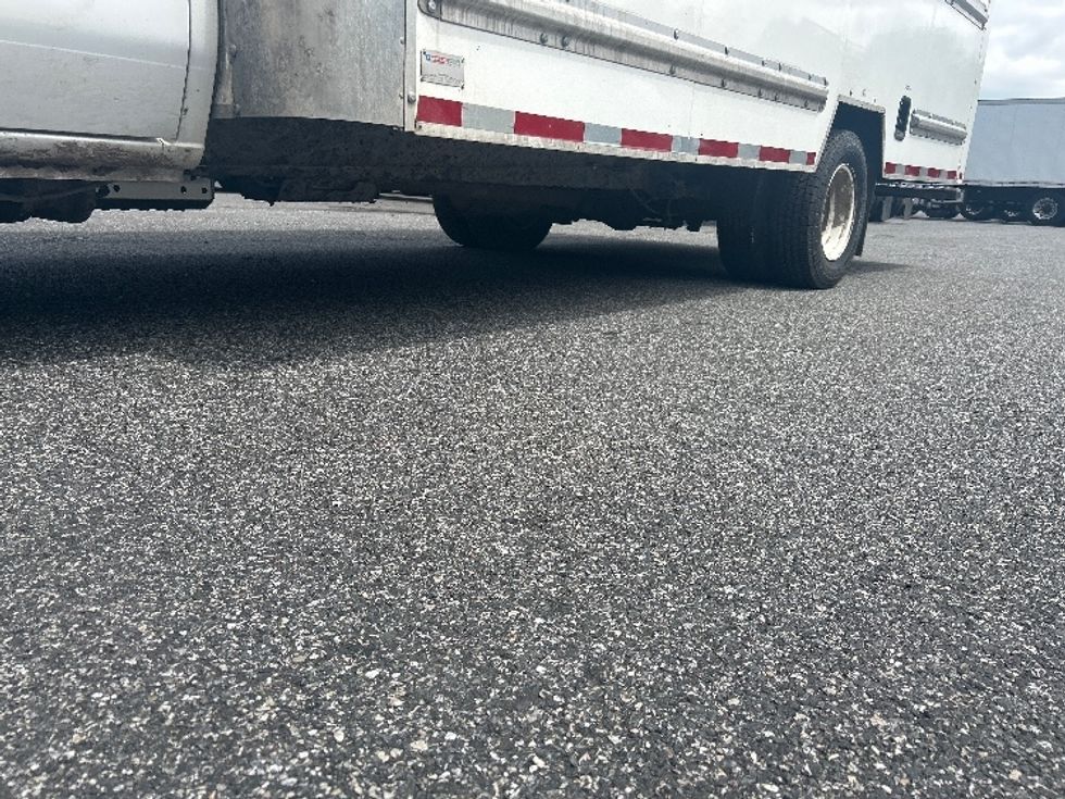 Light Duty Box Truck-Light and Medium Duty Trucks-Ford-2022-E350-Essex-MD-90,551\n\t\tmiles-$ 30,250 - Image 5