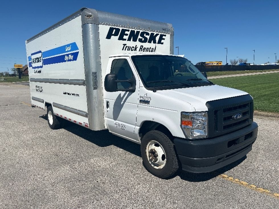 Light Duty Box Truck-Light and Medium Duty Trucks-Ford-2022-E350-Evansville-IN-100,790\n\t\tmiles-$ 29,250 - Image 1