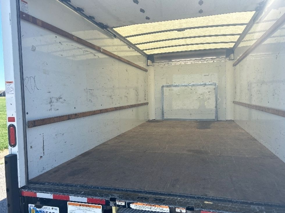 Light Duty Box Truck-Light and Medium Duty Trucks-Ford-2022-E350-Evansville-IN-100,790\n\t\tmiles-$ 29,250 - Image 11