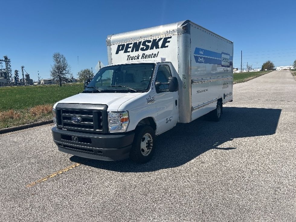 Light Duty Box Truck-Light and Medium Duty Trucks-Ford-2022-E350-Evansville-IN-100,790\n\t\tmiles-$ 29,250 - Image 3