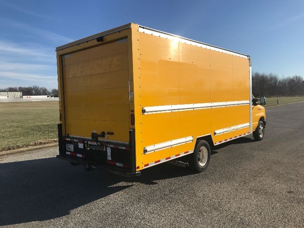 Light Duty Box Truck-Light and Medium Duty Trucks-Ford-2022-E350-Evansville-IN-104,468\n\t\tmiles-$ 26,500 - Image 13