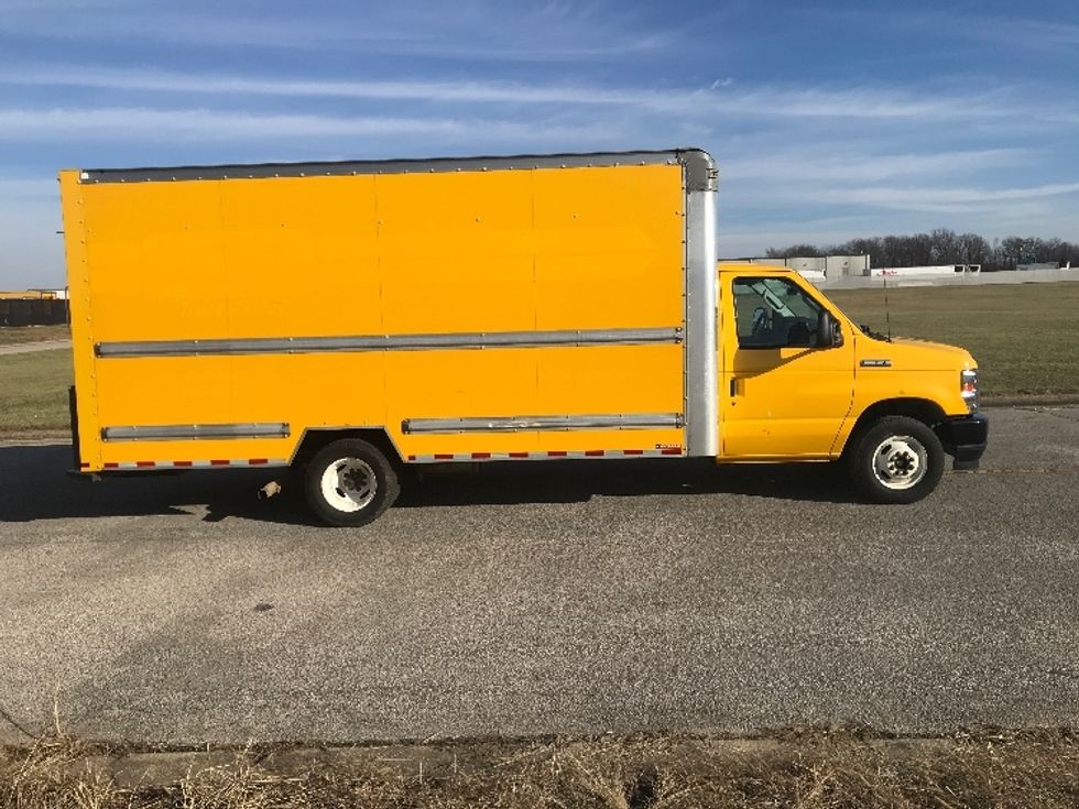Light Duty Box Truck-Light and Medium Duty Trucks-Ford-2022-E350-Evansville-IN-104,468\n\t\tmiles-$ 26,500 - Image 15