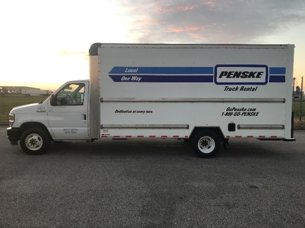 Light Duty Box Truck-Light and Medium Duty Trucks-Ford-2022-E350-Evansville-IN-85,974\n\t\tmiles-$ 36,500 - Image 4