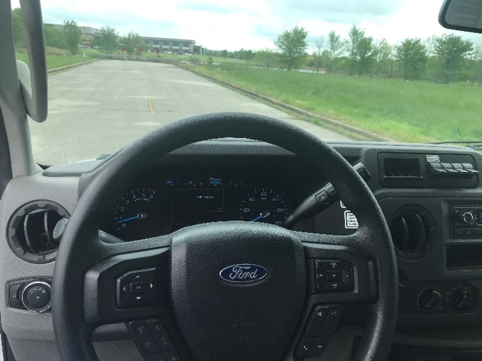 Light Duty Box Truck-Light and Medium Duty Trucks-Ford-2022-E350-Evansville-IN-87,193\n\t\tmiles-$ 32,000 - Image 18