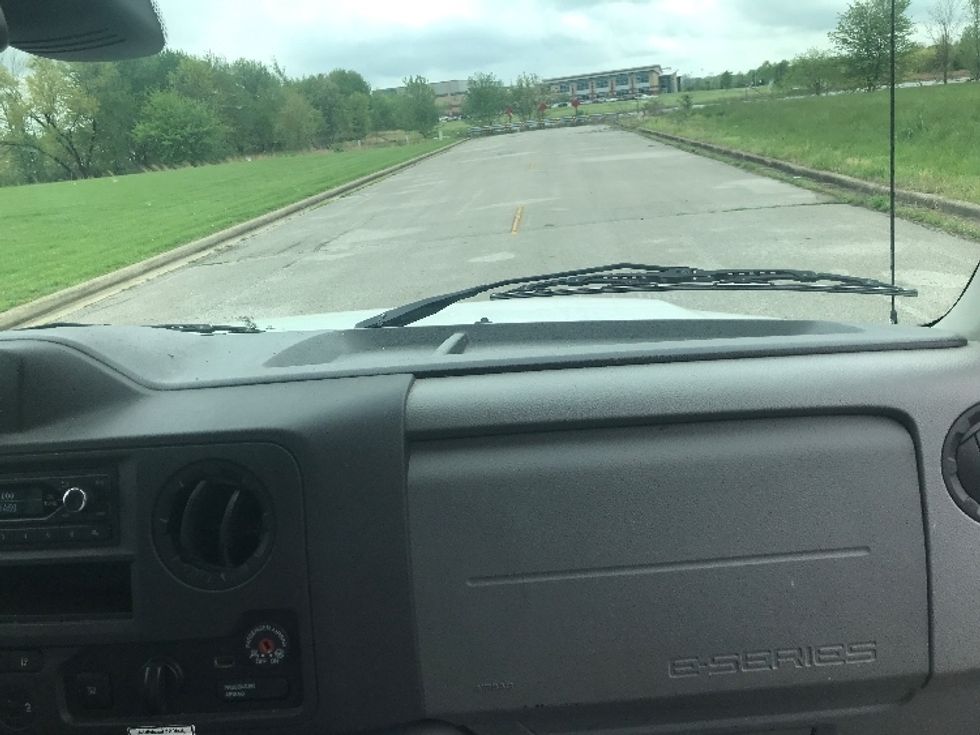 Light Duty Box Truck-Light and Medium Duty Trucks-Ford-2022-E350-Evansville-IN-87,193\n\t\tmiles-$ 32,000 - Image 21