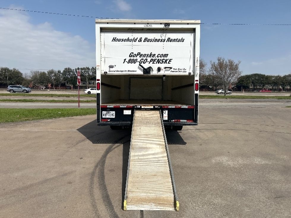 Light Duty Box Truck-Light and Medium Duty Trucks-Ford-2022-E350-Evansville-IN-96,769\n\t\tmiles-$ 30,750 - Image 9