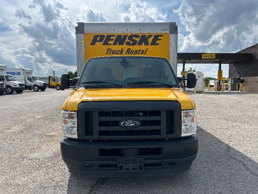 Light Duty Box Truck-Light and Medium Duty Trucks-Ford-2022-E350-Everett-WA-163,936\n\t\tmiles-$ 16,750 - Image 2