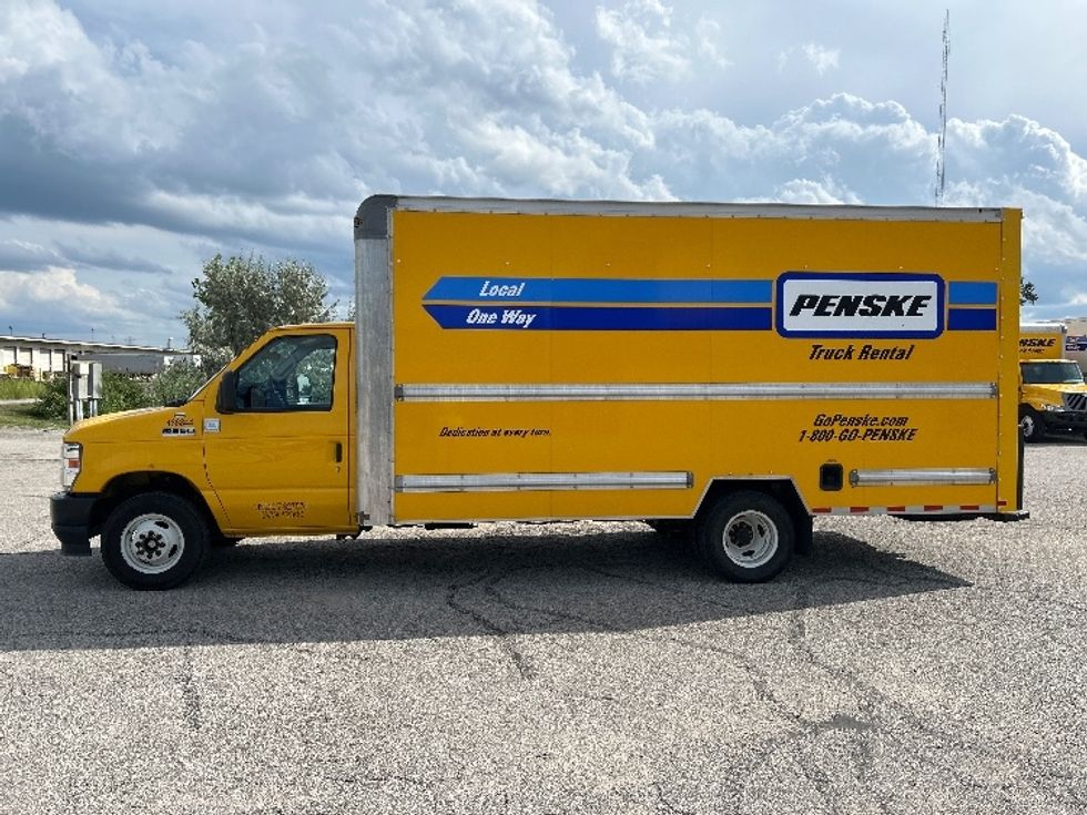 Light Duty Box Truck-Light and Medium Duty Trucks-Ford-2022-E350-Everett-WA-163,936\n\t\tmiles-$ 16,750 - Image 4