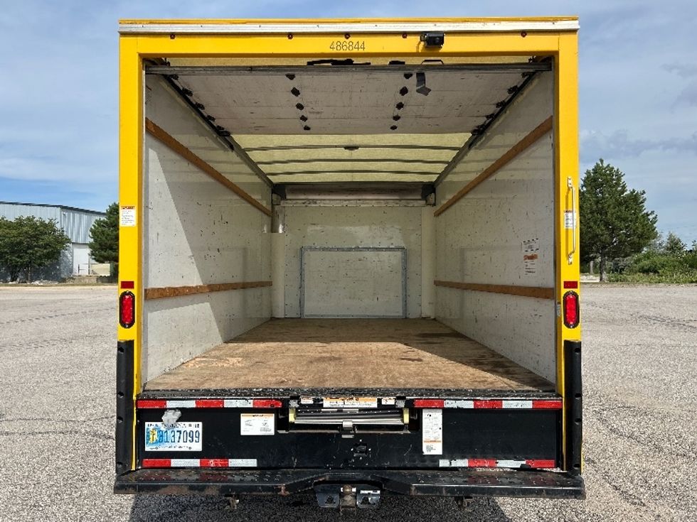 Light Duty Box Truck-Light and Medium Duty Trucks-Ford-2022-E350-Everett-WA-163,936\n\t\tmiles-$ 16,750 - Image 8