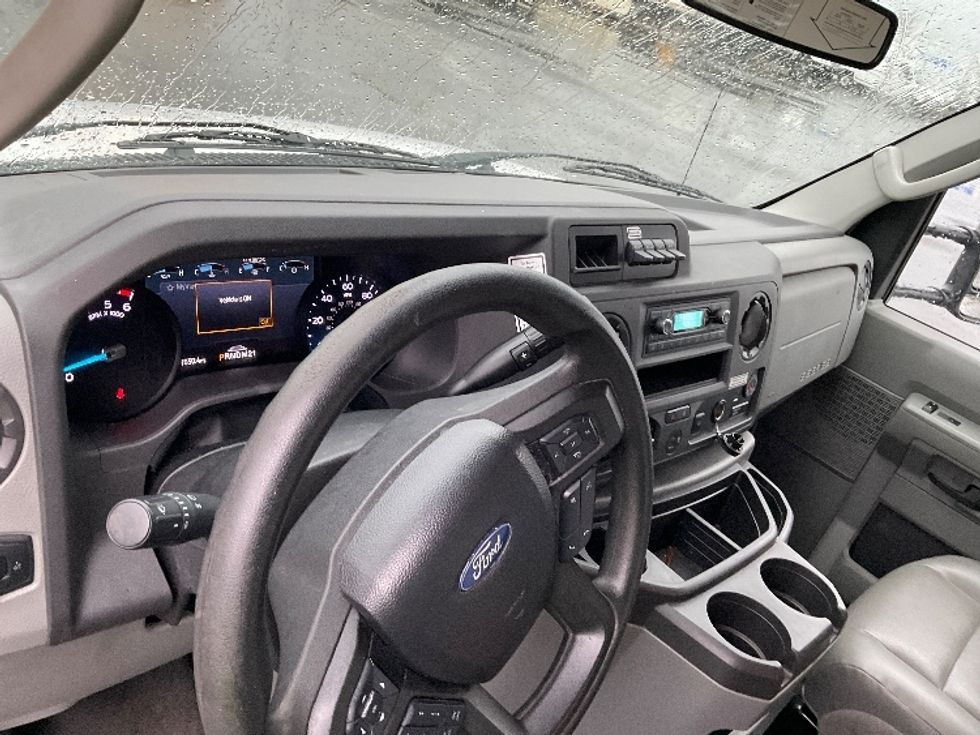 Light Duty Box Truck-Light and Medium Duty Trucks-Ford-2022-E350-Everett-WA-97,052\n\t\tmiles-$ 32,500 - Image 14