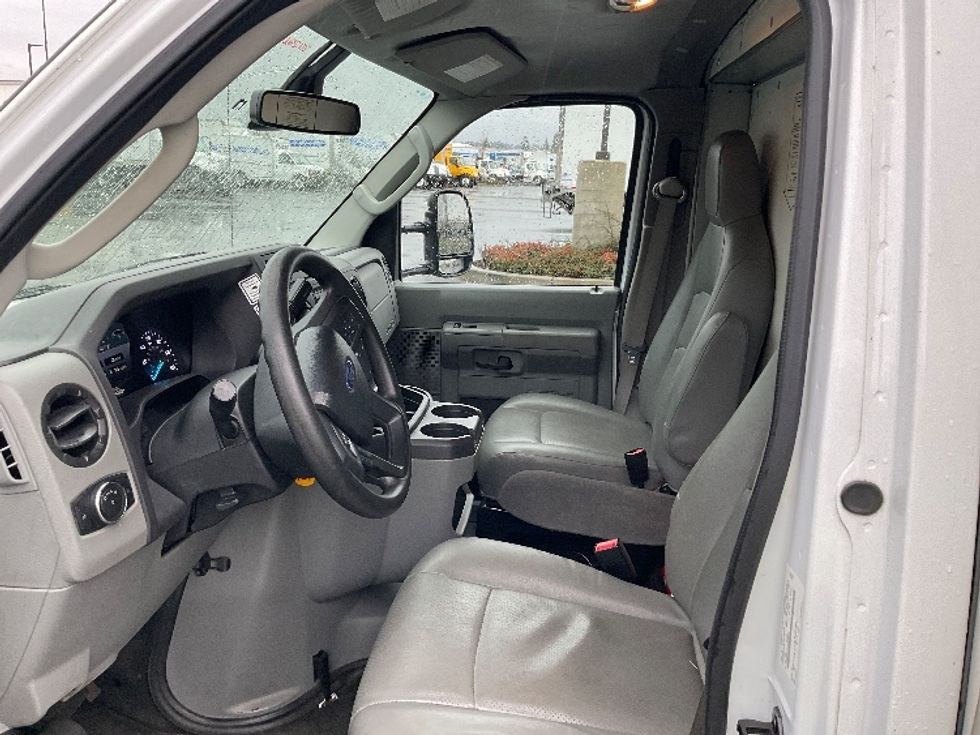 Light Duty Box Truck-Light and Medium Duty Trucks-Ford-2022-E350-Everett-WA-97,052\n\t\tmiles-$ 32,500 - Image 16