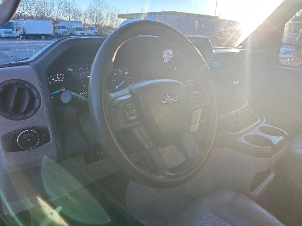 Light Duty Box Truck-Light and Medium Duty Trucks-Ford-2022-E350-Fitchburg-MA-109,916\n\t\tmiles-$ 27,500 - Image 18
