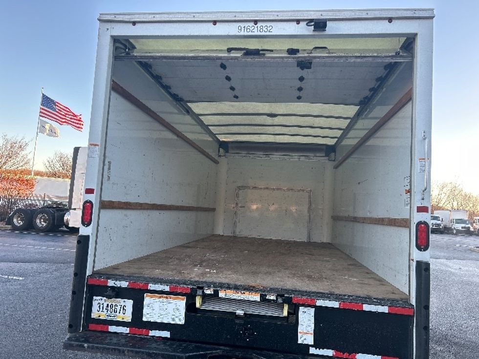 Light Duty Box Truck-Light and Medium Duty Trucks-Ford-2022-E350-Fitchburg-MA-109,916\n\t\tmiles-$ 27,500 - Image 9
