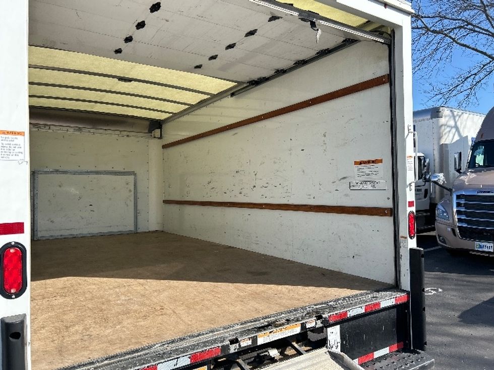 Light Duty Box Truck-Light and Medium Duty Trucks-Ford-2022-E350-Flint-MI-104,347\n\t\tmiles-$ 29,750 - Image 11