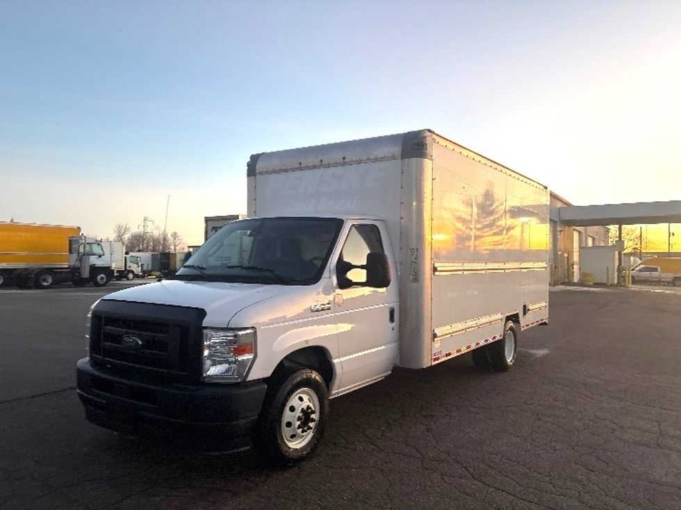 Light Duty Box Truck-Light and Medium Duty Trucks-Ford-2022-E350-Flint-MI-104,347\n\t\tmiles-$ 29,750 - Image 3
