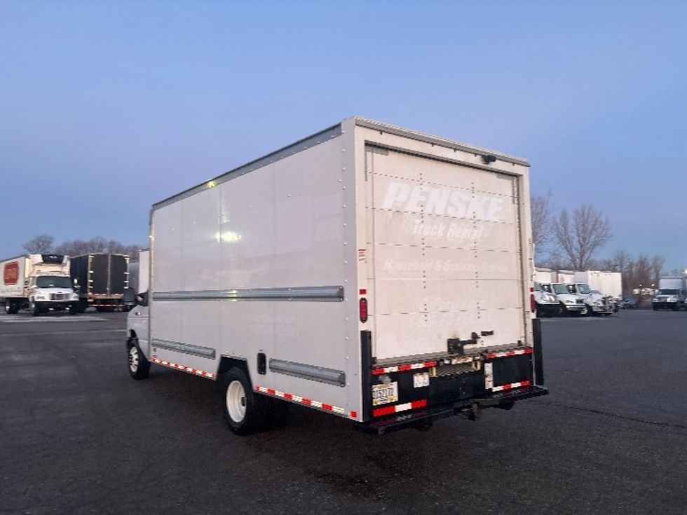 Light Duty Box Truck-Light and Medium Duty Trucks-Ford-2022-E350-Flint-MI-104,347\n\t\tmiles-$ 29,750 - Image 5
