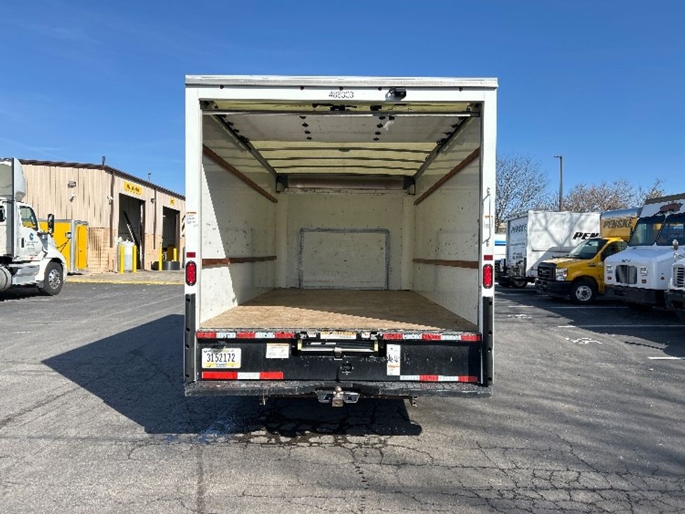 Light Duty Box Truck-Light and Medium Duty Trucks-Ford-2022-E350-Flint-MI-104,347\n\t\tmiles-$ 29,750 - Image 7