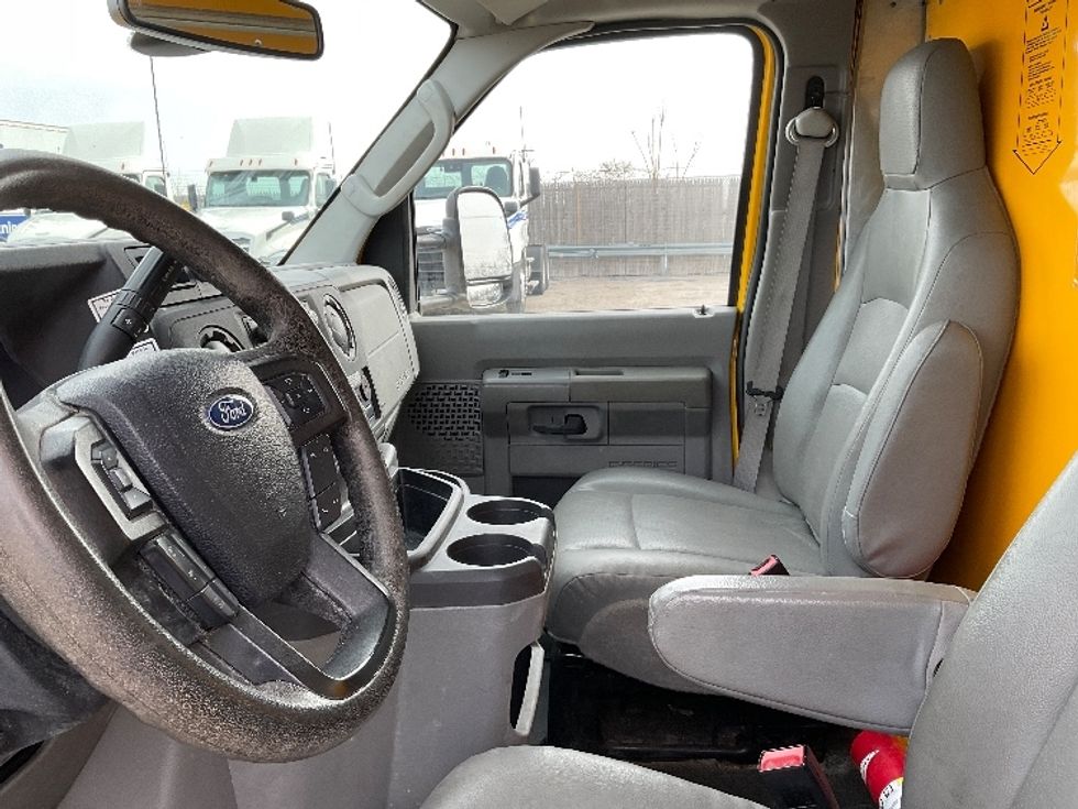 Light Duty Box Truck-Light and Medium Duty Trucks-Ford-2022-E350-Flint-MI-87,428\n\t\tmiles-$ 28,500 - Image 18