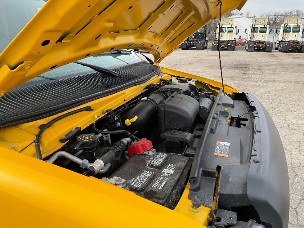 Light Duty Box Truck-Light and Medium Duty Trucks-Ford-2022-E350-Flint-MI-87,428\n\t\tmiles-$ 28,500 - Image 22